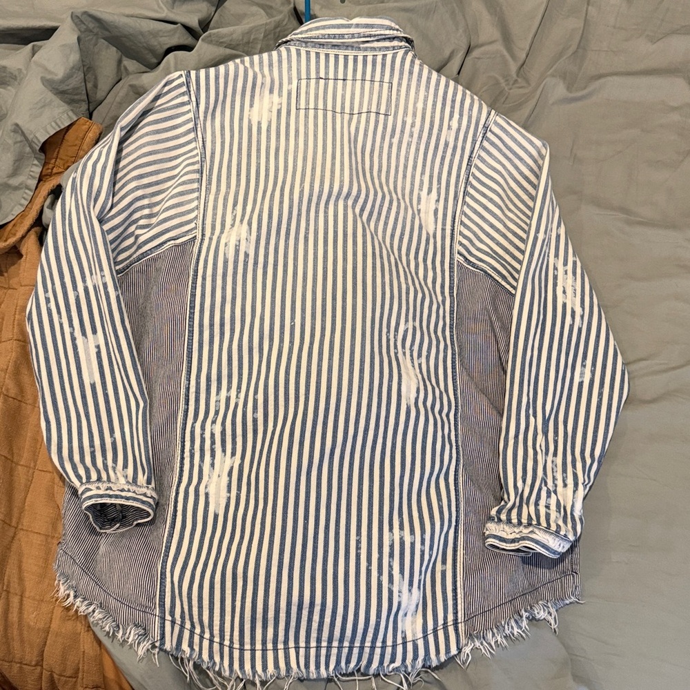 We The Free *oversized* white and and navy pinstriped distressed top - Picture 2 of 7